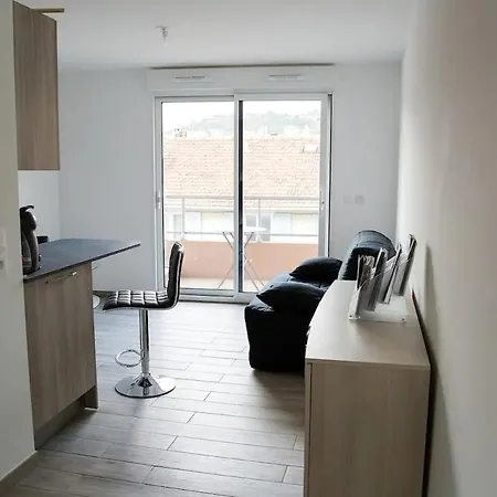 Apartment Climatise Au Calme, Mezzanine Et Balcon *